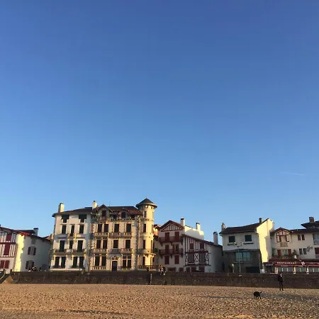 Les Pieds Dans L'eau * Saint-Jean-de-Luz
